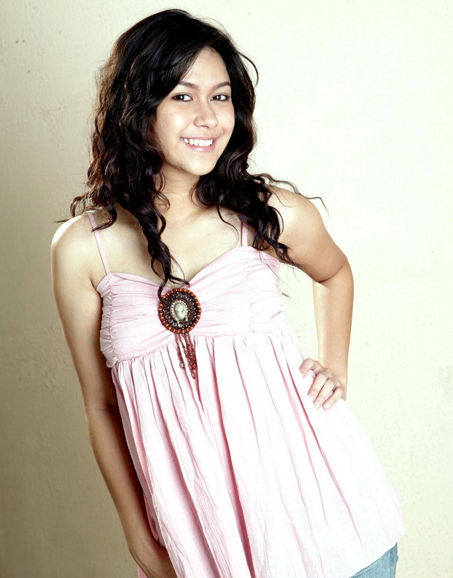 Beautiful Career Actress Nana Mirdad | Indonesia Cinema