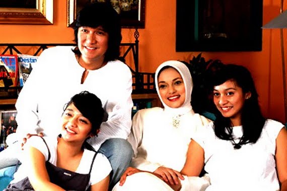 Keluarga Indonesia Lebih Bahagia Dibanding As, Kenapa? [ www.BlogApaAja.com ]