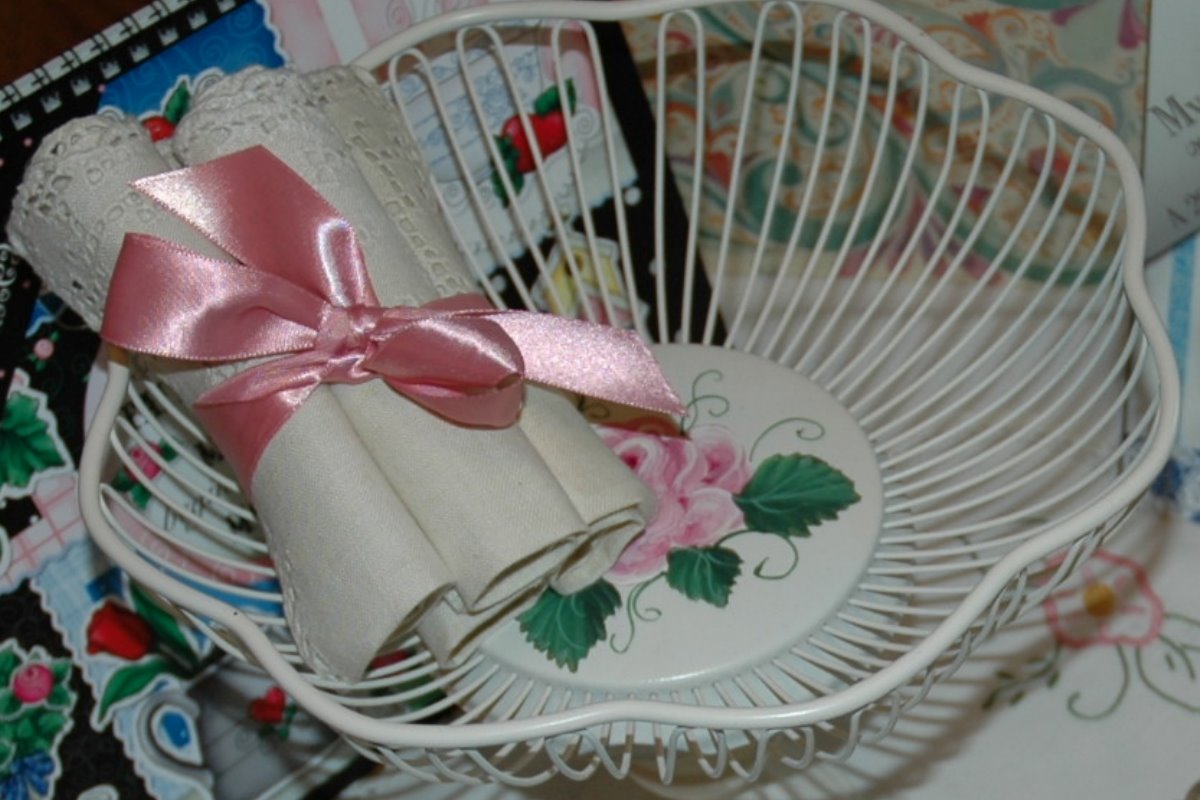 [4year_giveaway_basket.jpg]