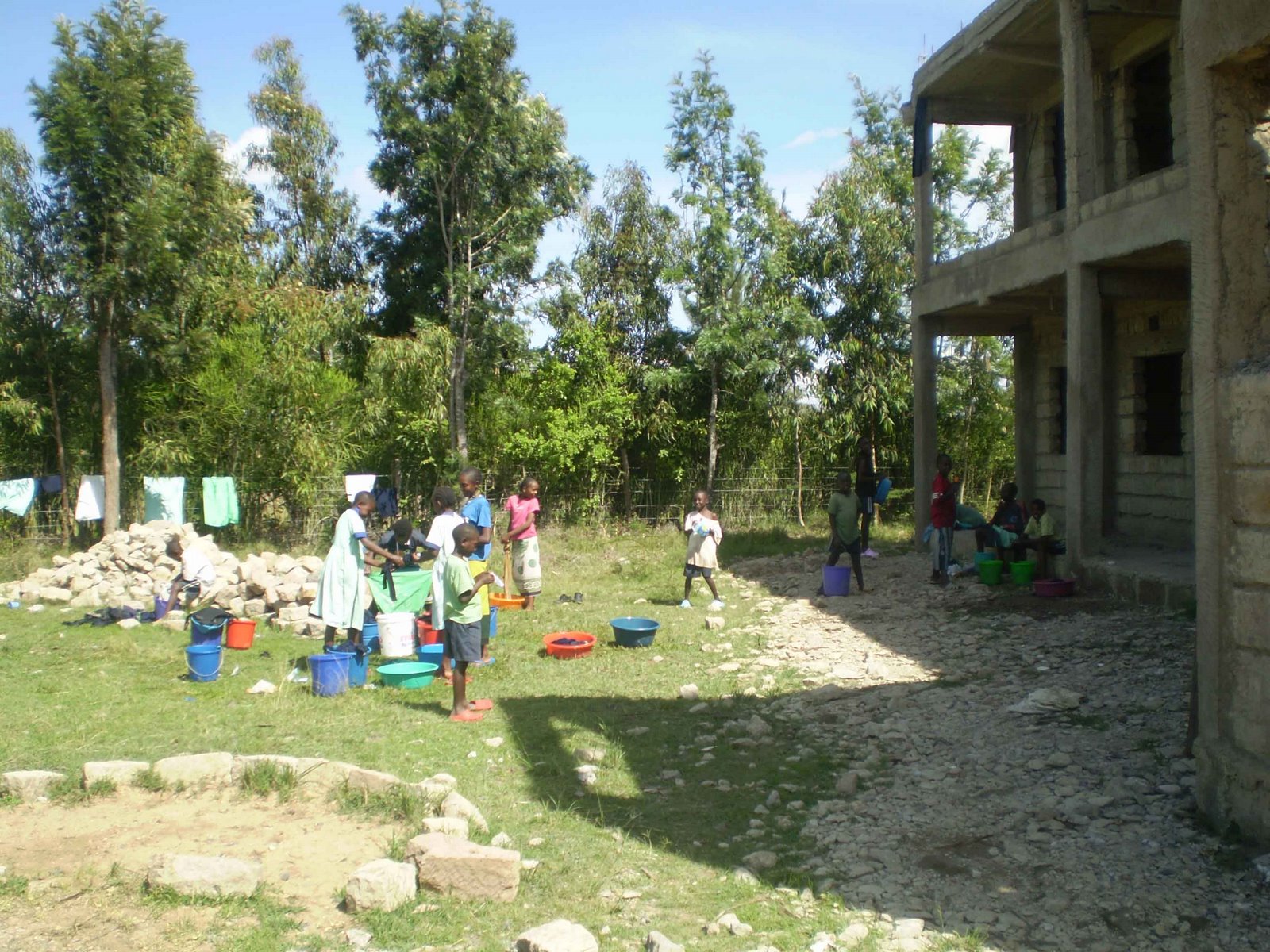 [nv+students+washing.jpg]