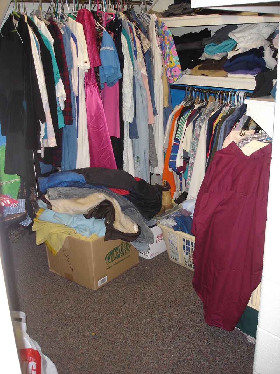 [donating-dads-clothes-(2).jpg]