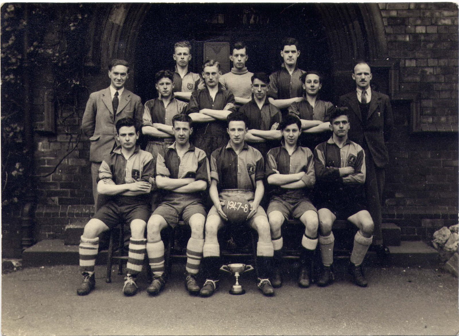 [1947soccerggs.jpg]