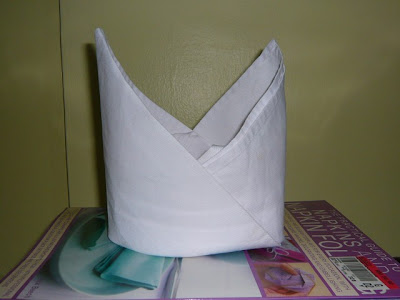 Napkins Folding For Restaurants: Bishop's Hat
