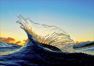 تصاویری زیبا از امواج دریا Wallpapers+of+ocean+waves