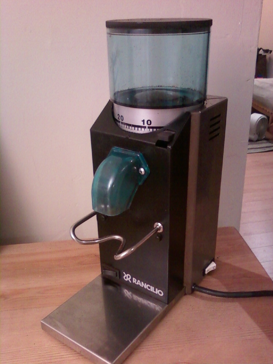 Espresso Toronto Rancilio Rocky (doserless) **SOLD**