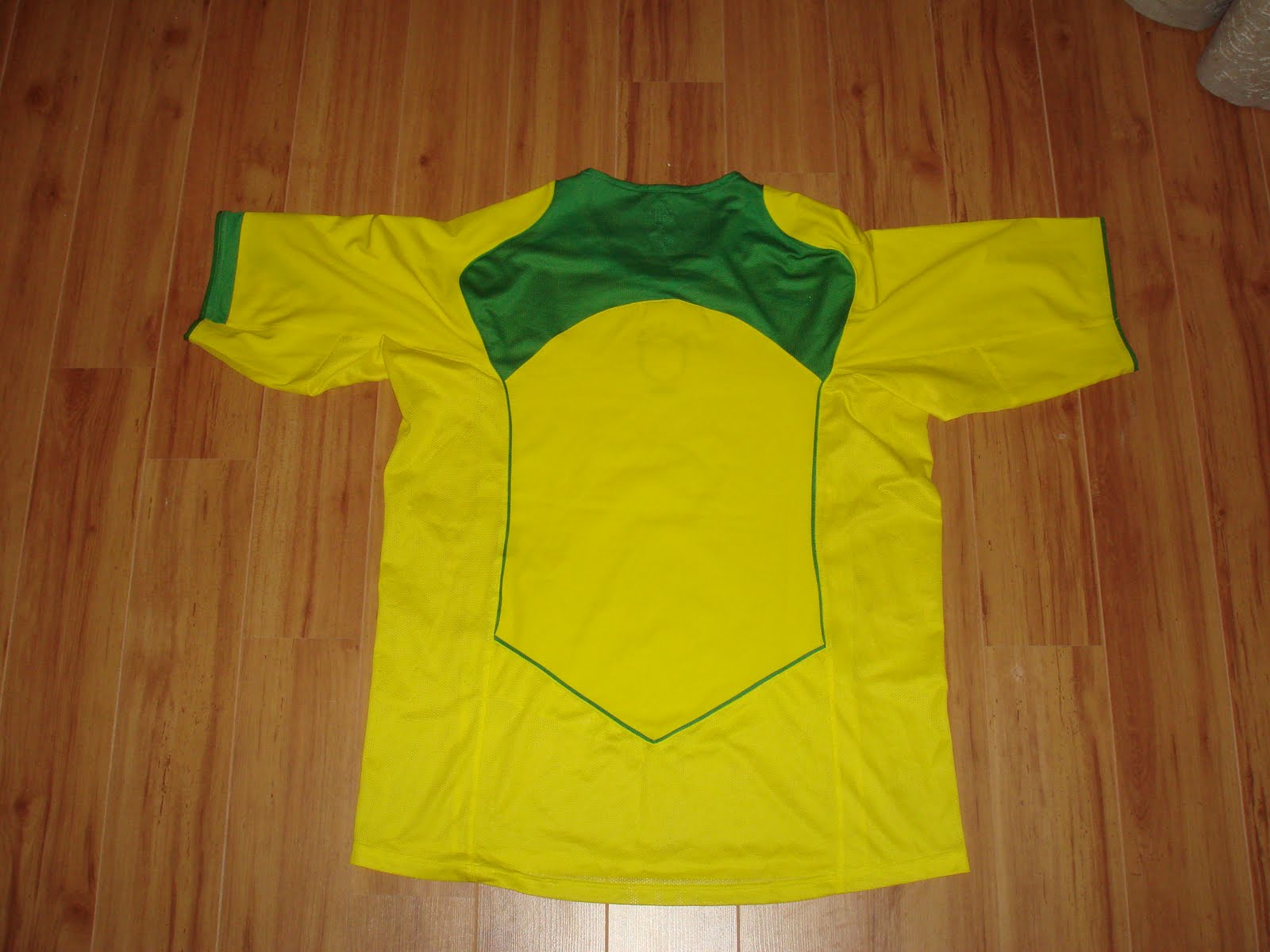 [Brezilya+2004-2006+Home_arka.JPG]
