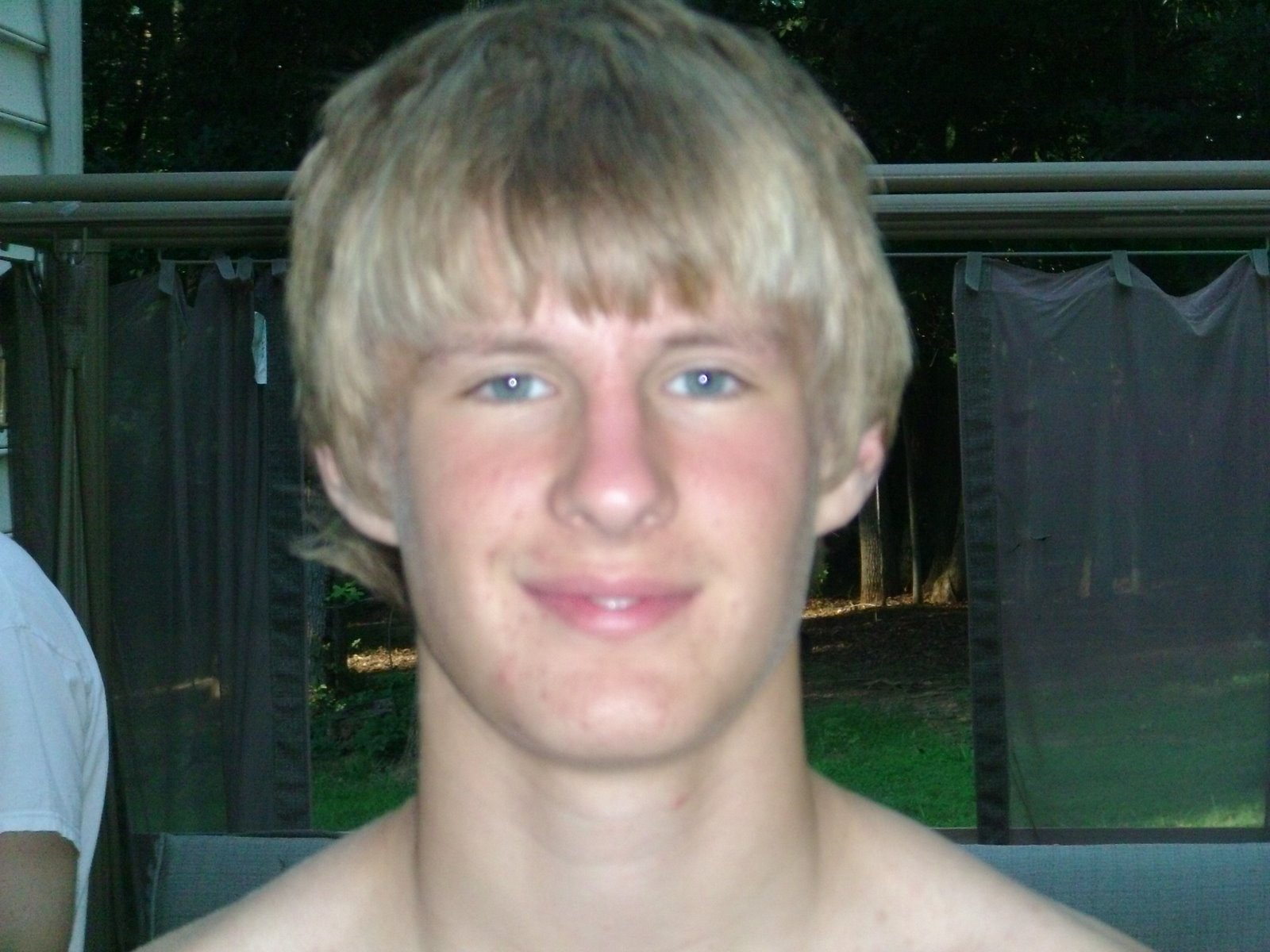 [taylorlonghair.jpg]