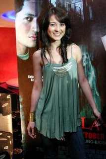 Julie Estelle Sexy Pictures Julie Estelle Bugil ? Julie Estelle Telanjang ? Julie Estelle Ngentot ? No!