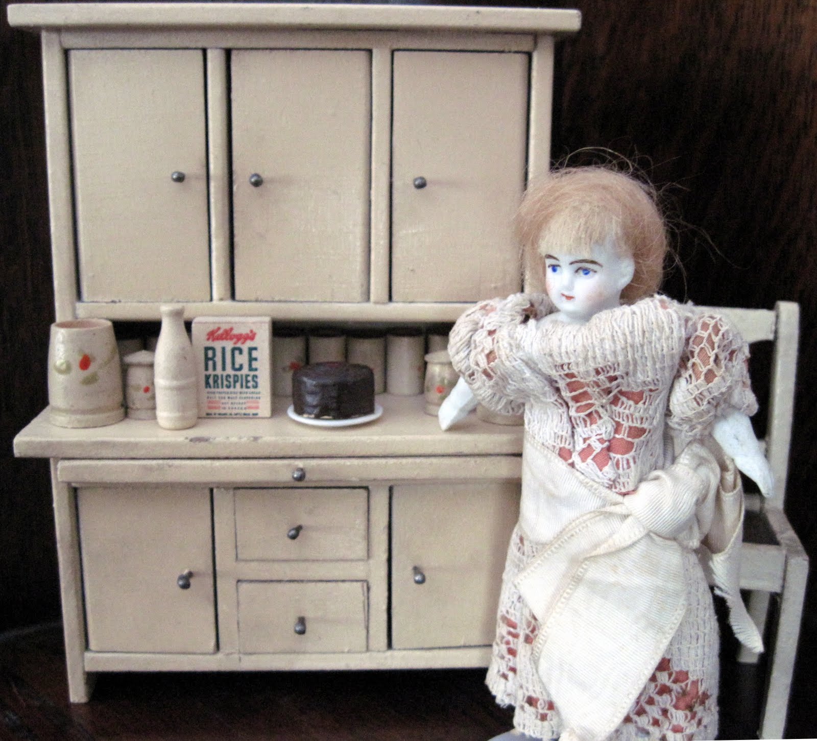 1920 kitchen cabinets Hoosier Bakers Cabinet