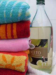 La regina del sapone: aceto come ammorbidente per il bucato Aceto nella lavatrice