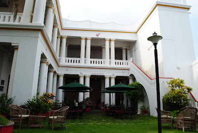 Lights and shadows in Pondicherry .. 3 Lights and shadows in Pondicherry .. 3