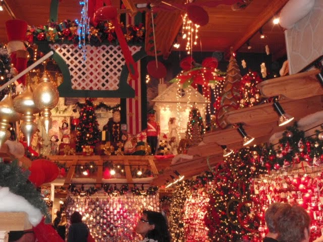 Pulchritude&hellip;.: Bronner's christmas shop Frankenmuth, Michigan
