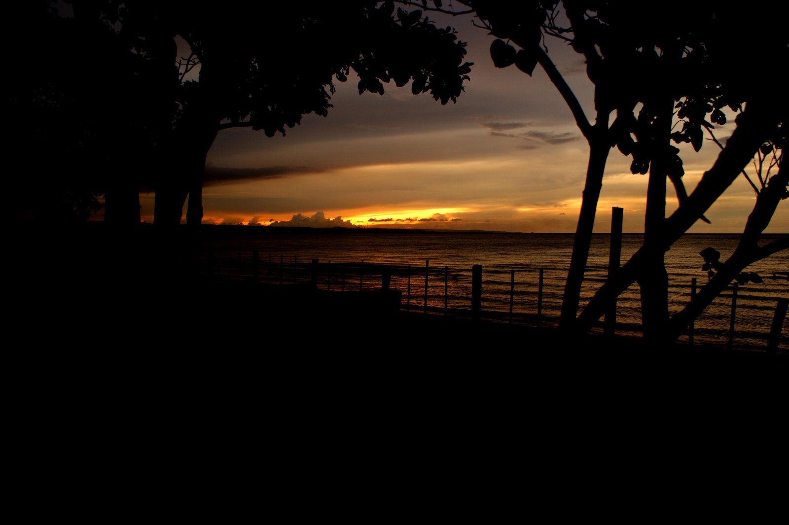 [Fenced+Sunset+II.jpg]