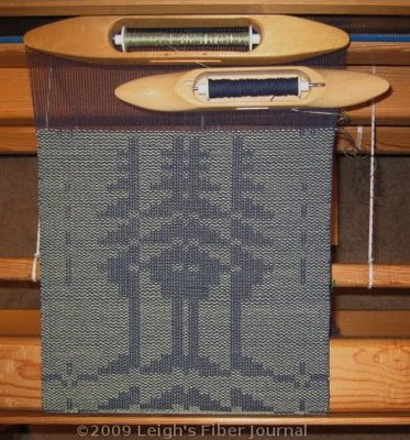 S&W pine tree draft in navy & light green. S&W pine tree draft in navy & light green.