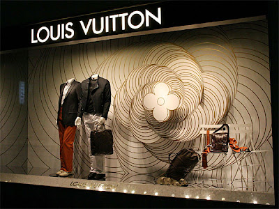 Vitrine RG: Vitrines Louis Vuitton