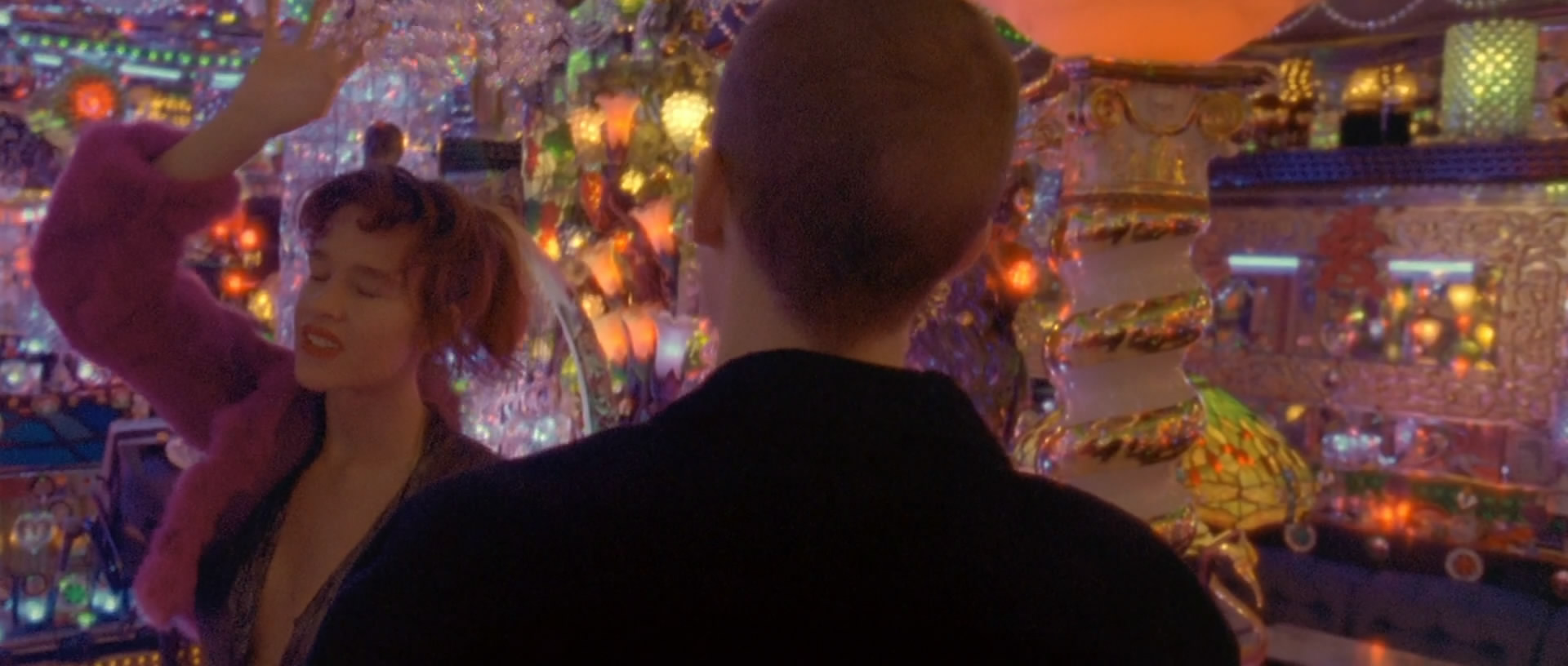 Enter+The+Void+%25282009%2529.1080p.mkv_snapshot_01.11.02_%255B2010.11.27_20.48.07%255D.jpg