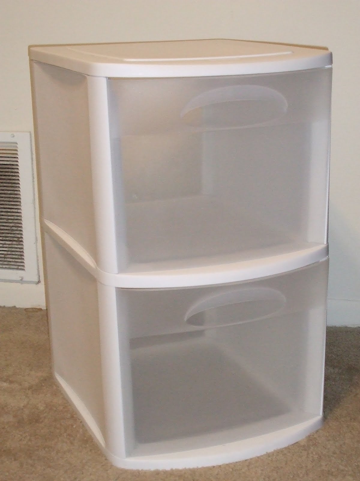 Moving Out Sale.......... CALL 734.883.6961 Large Sterilite Plastic