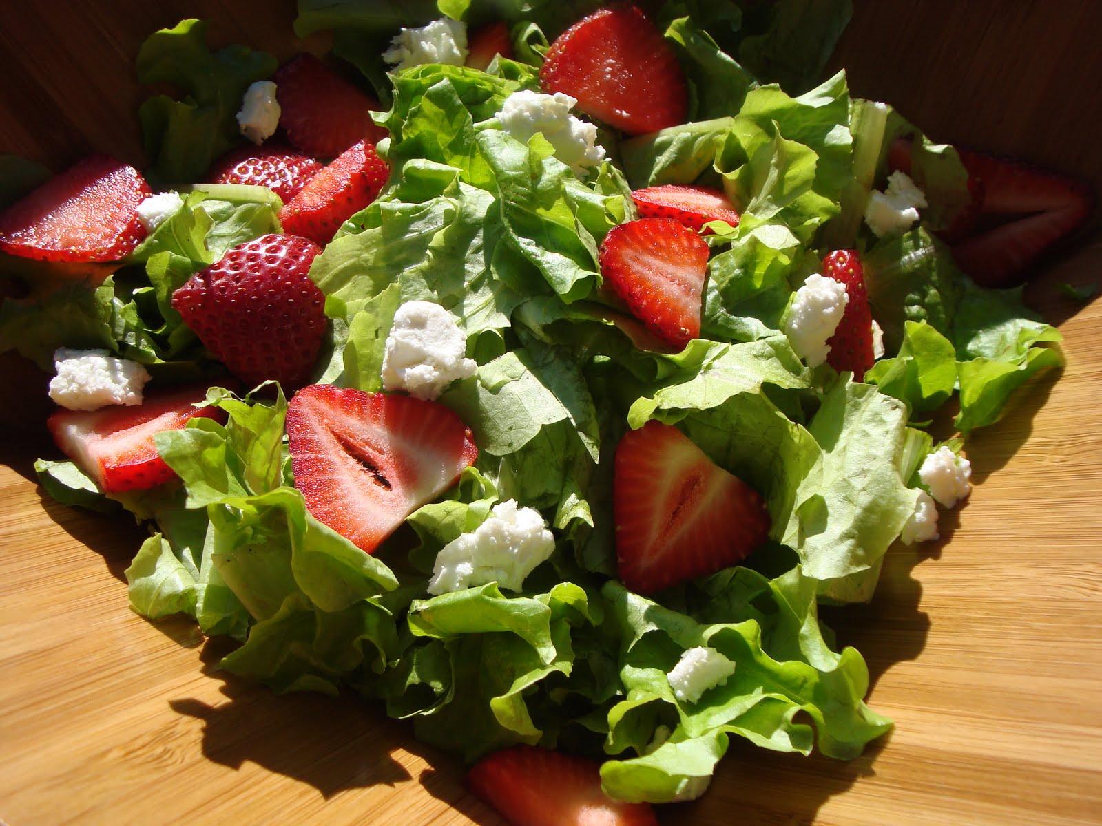 A Couple in the Kitchen Wordless Weekender Strawberry Salad with Goat