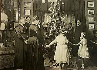 Christmas, early 1900s at Jens Jensens' home.