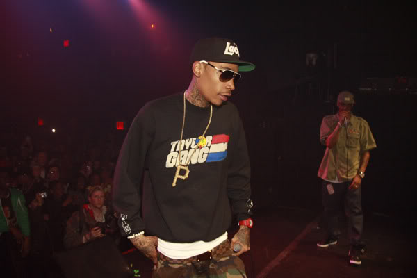 WizKhalifaDealorNoDealTourFillmoreIrvingPlazaNYC032610viaErnestEstime068.jpg