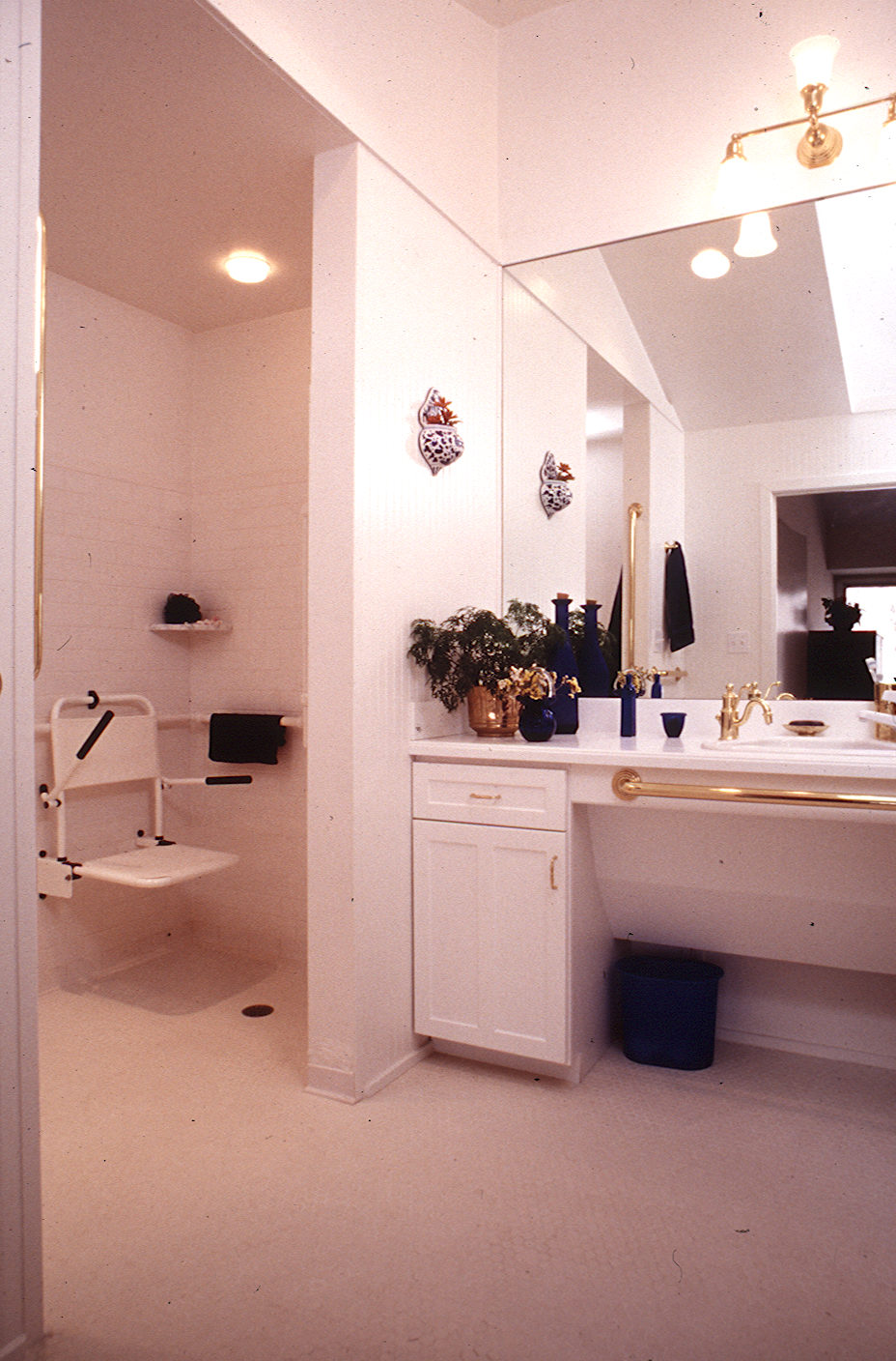 [karen's+bath.JPG]