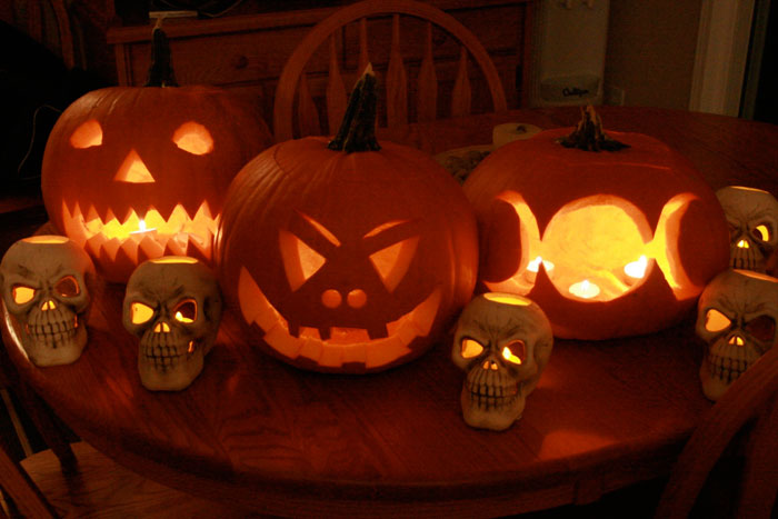 below you can see as simple items use for halloween decoationsthere lot example of most popular halloween decoration - Beautiful Halloween Decorations below you can see as simple items use for halloween decoationsthere lot example of most popular halloween decoration - Beautiful Halloween Decorations