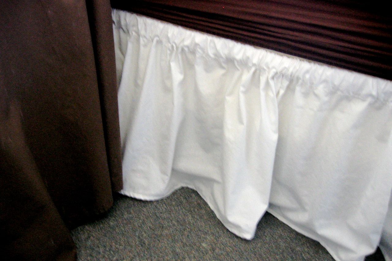 [2BedSkirt.jpg]