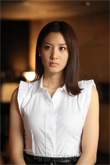Yoo Ri El