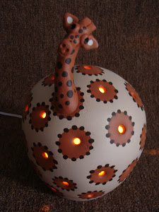 Luminária Girafa Étnica 2 Ligada