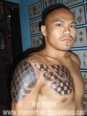 basketball player get a tattoo from frank ibanez in immortal tattoo shop basketball player get a tattoo from frank ibanez in immortal tattoo shop