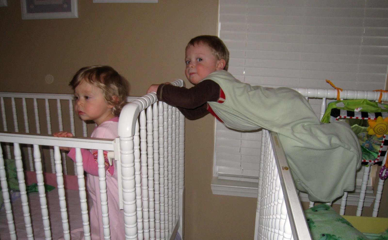 baby escapes from crib baby escapes from crib