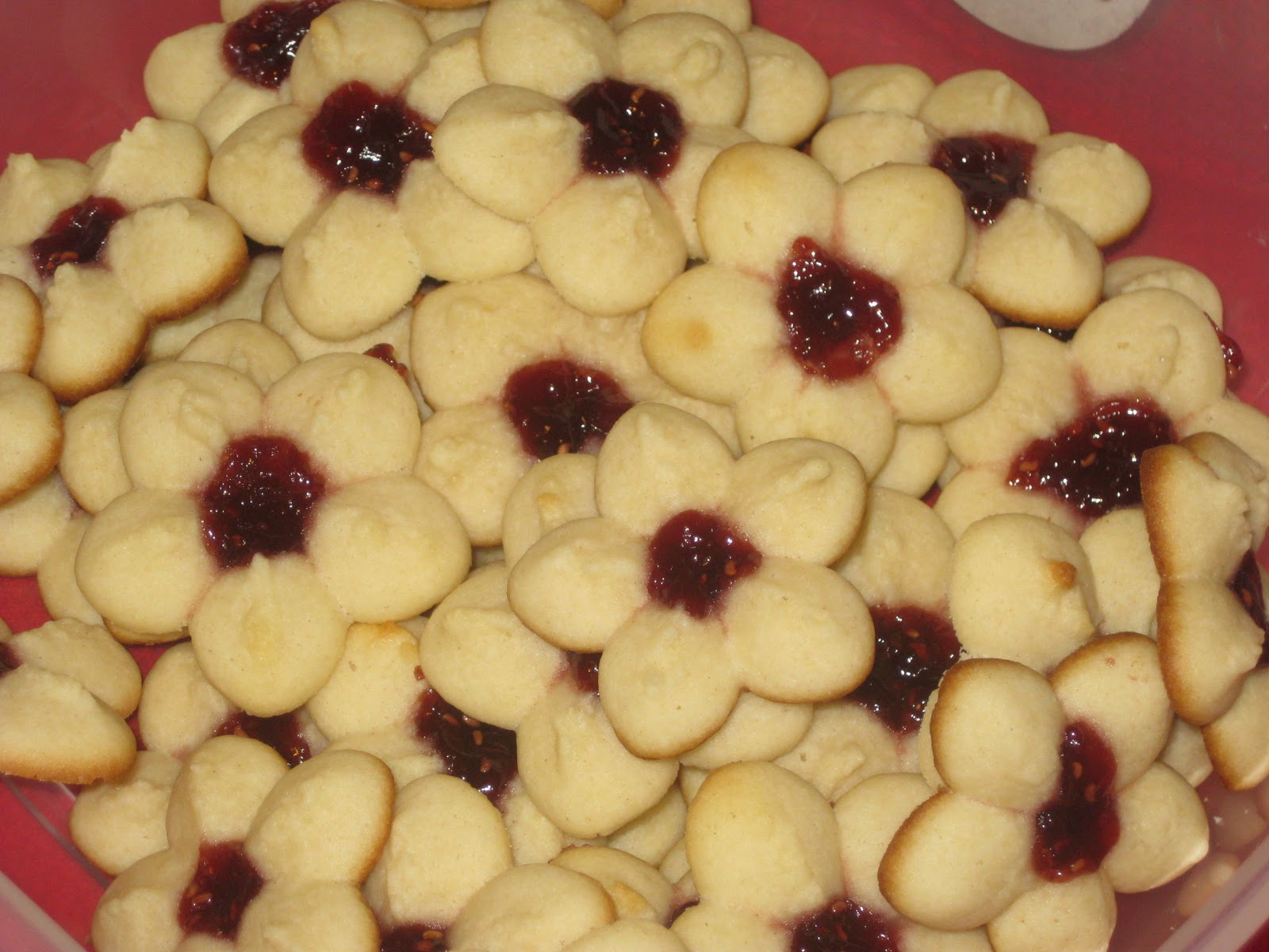 Raymond's Kitchen From Grandma's To Ours Butter Spritz Cookies With Jam