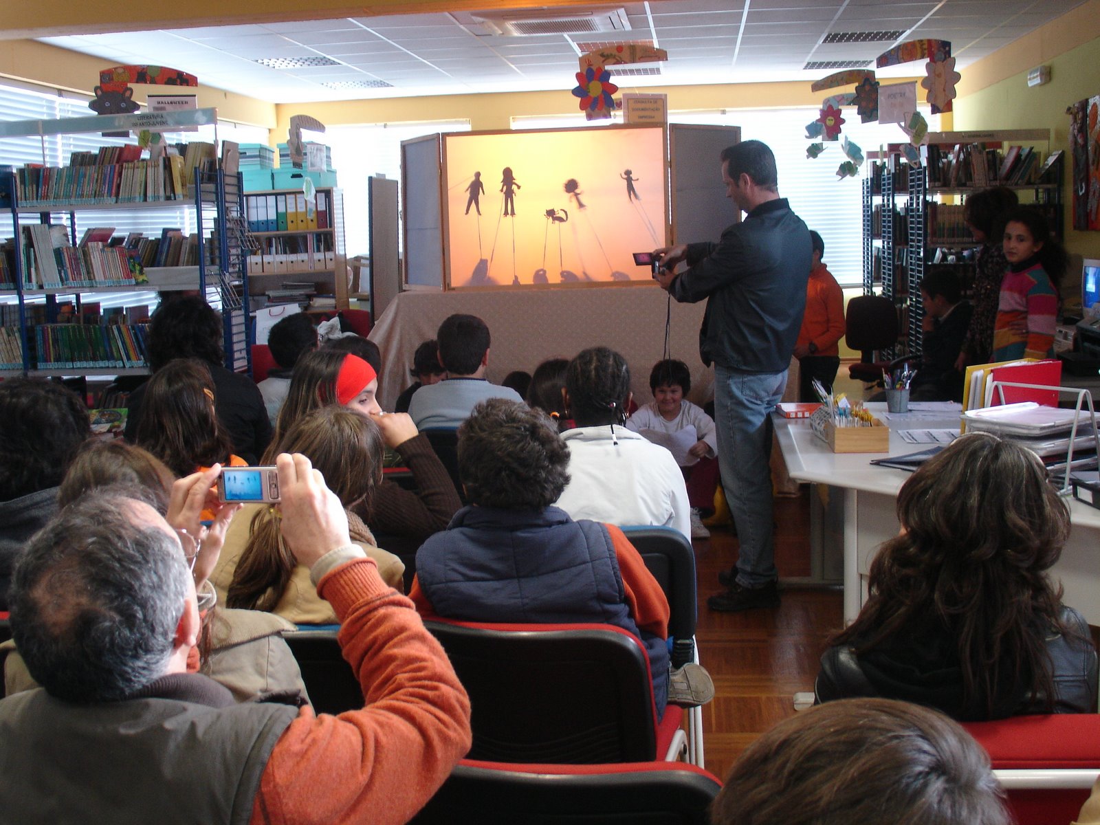 [Teatro+de+sombras+5ºG+(2).JPG]