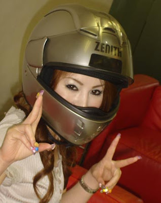 ヘルメットお姉さん 安全帽大姐 自High搞笑
