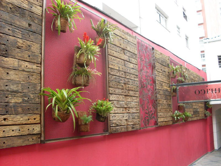 jardim vertical no muro:Verde Jardim: Jardim vertical com painéis jardim vertical no muro:Verde Jardim: Jardim vertical com painéis
