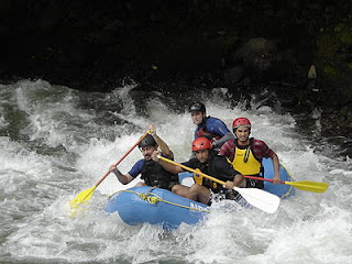 external image 400px-Rafting_PescadosRiverClassIV_VeracruzMexico.jpg