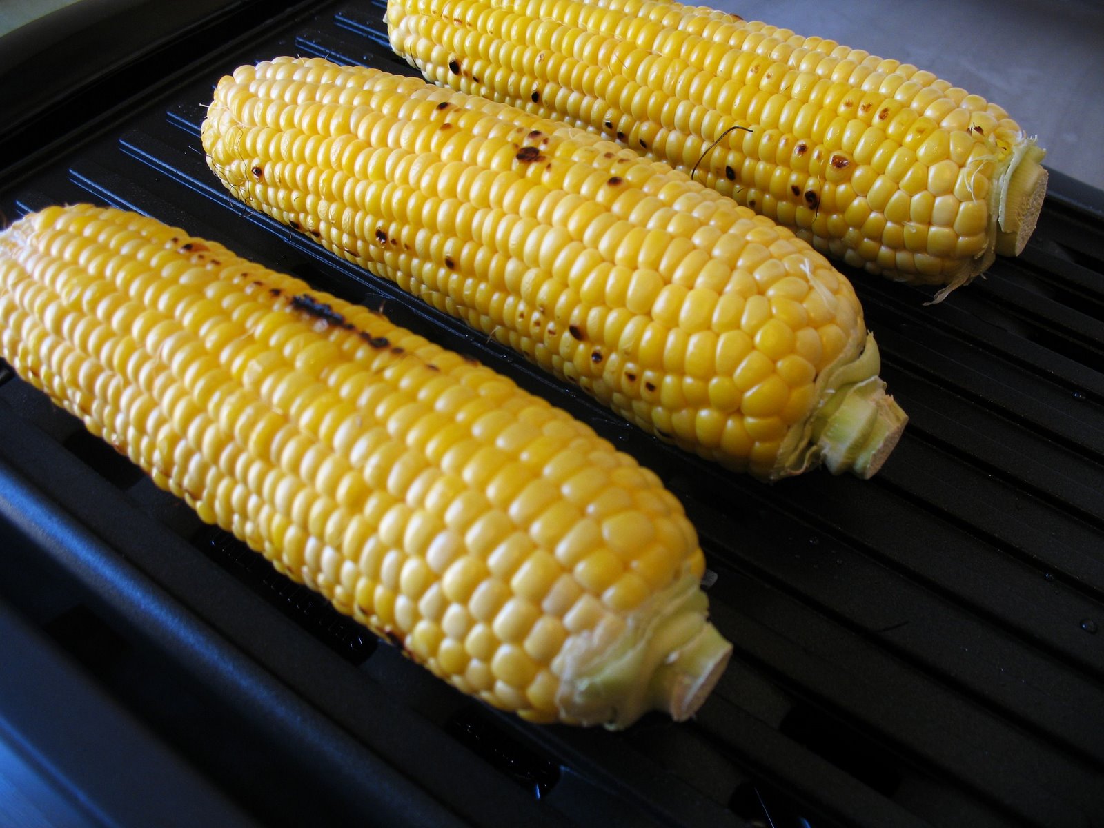 [grilling+corn.jpg]