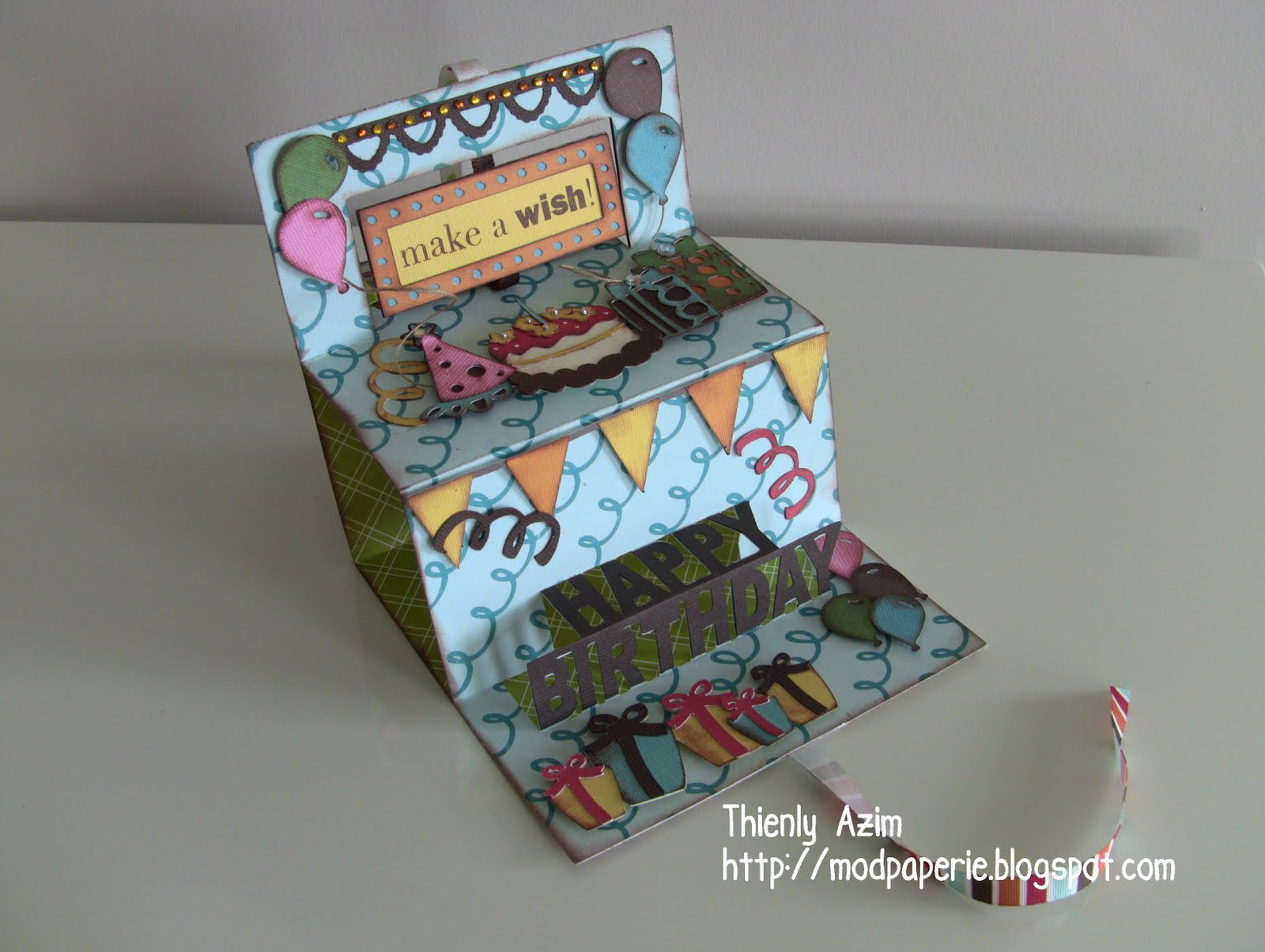 mod paperie "Celebrate" Popup lever card.