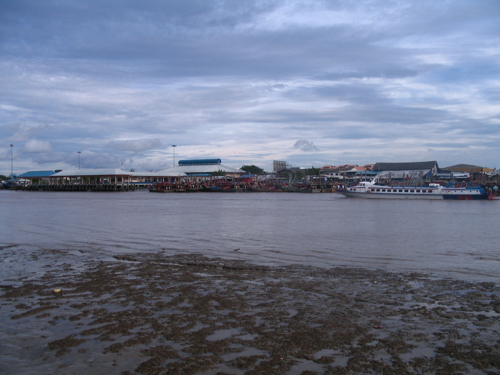 [gambar+man+hehehe+015.jpg]