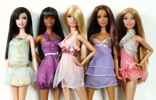 Juegos de vestir a las barbies fashionistas 27 Juegos de vestir a las barbies fashionistas 59