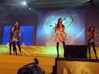 An all female singing group
