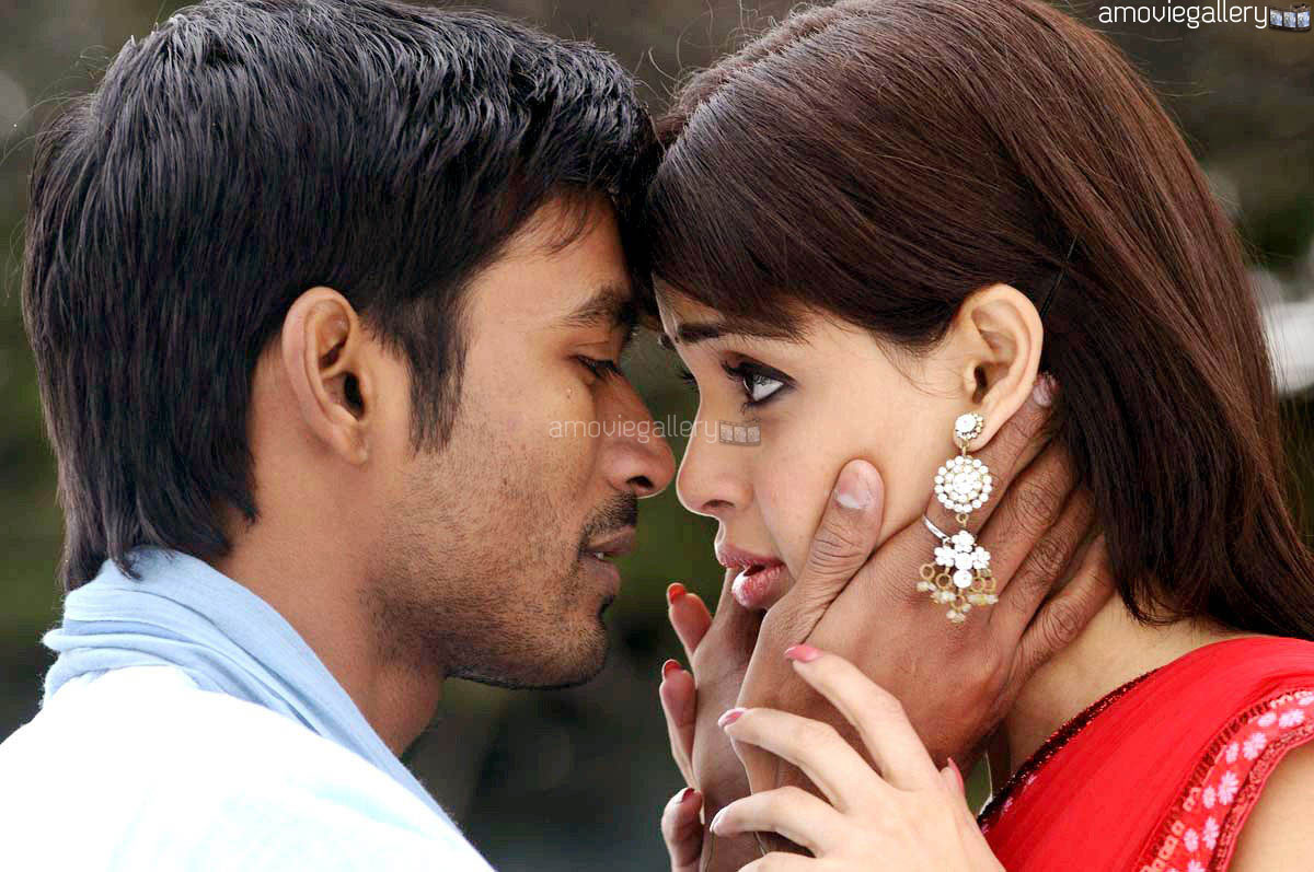http://4.bp.blogspot.com/_F5apVfoHBQA/TKyPUAQd-TI/AAAAAAAAH4M/YrgLWwD9iQU/s1600/Uthamaputhiran-Movie-Stills-22.jpg