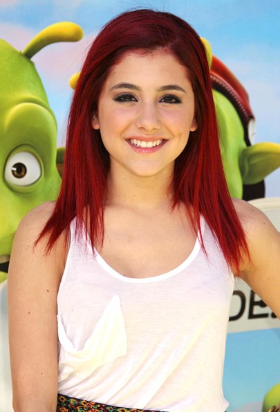 I am currently obsessed with Ariana Grande's style on set of Victorious and