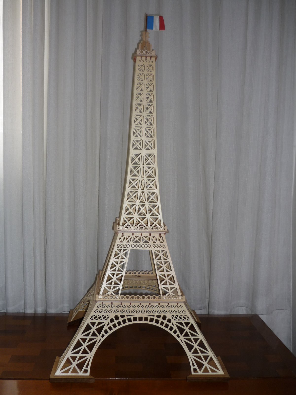 [torre+Eiffel+4.JPG]