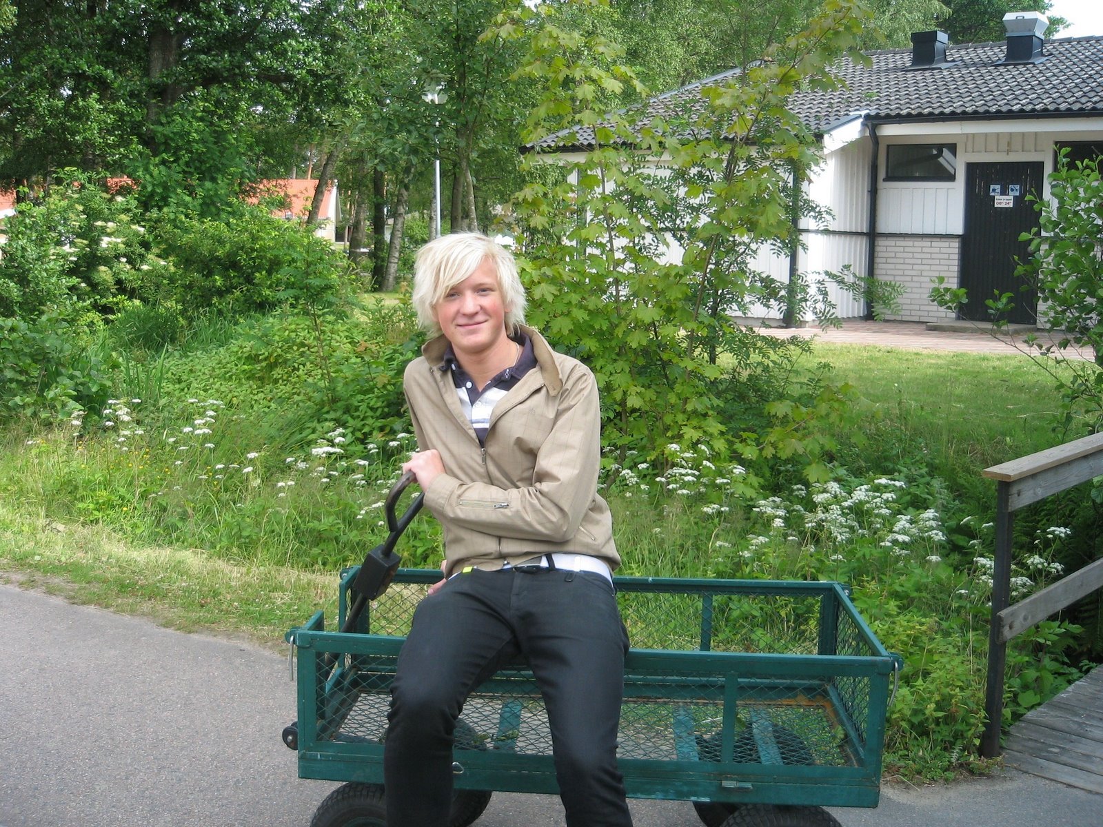 [Sommaren+2008+063.jpg]