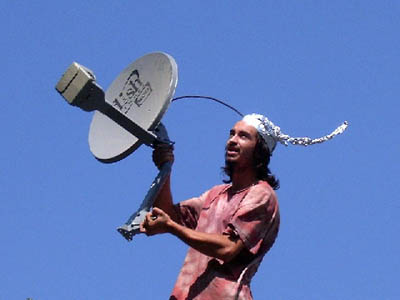 [tinfoil_hat_antenna.jpg]