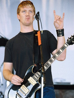 news_127_josh_homme.jpg