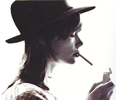 françoise hardy robe paco rabanne waking life saturday style icon francoise hardy françoise hardy robe paco rabanne waking life saturday style icon francoise hardy