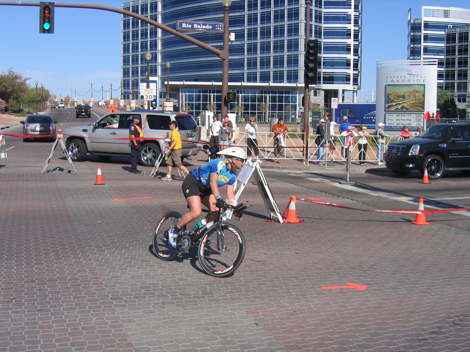 [MJ+Bike+Loop+Turn+Close.JPG]