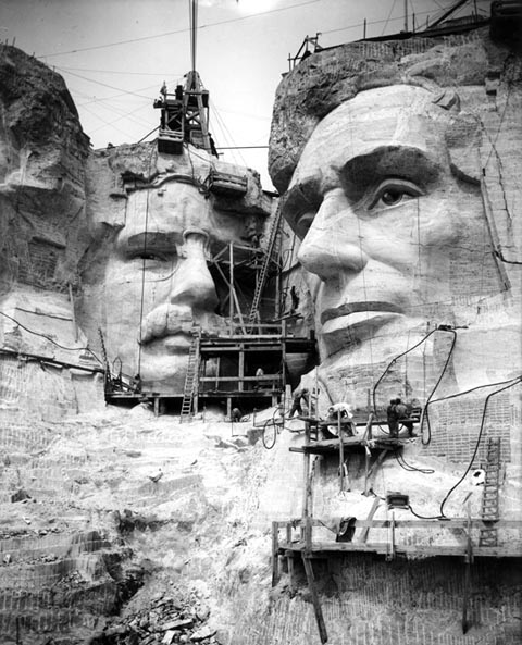 [Mount_rushmore.jpg]